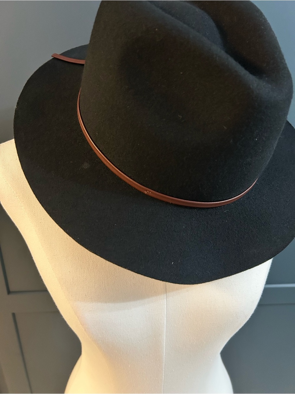 Grace Eleyae - Classic Black 100% Wool Fedora with Brown Band - Picture 4 of 5